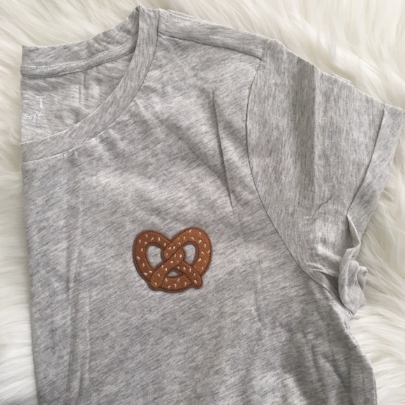 LOFT embroidered pretzel tee - Picture 5 of 8